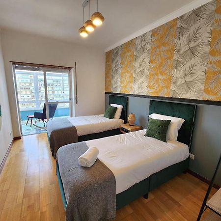 Cozy Apartment In Central Almada W Swing Chairs מראה חיצוני תמונה