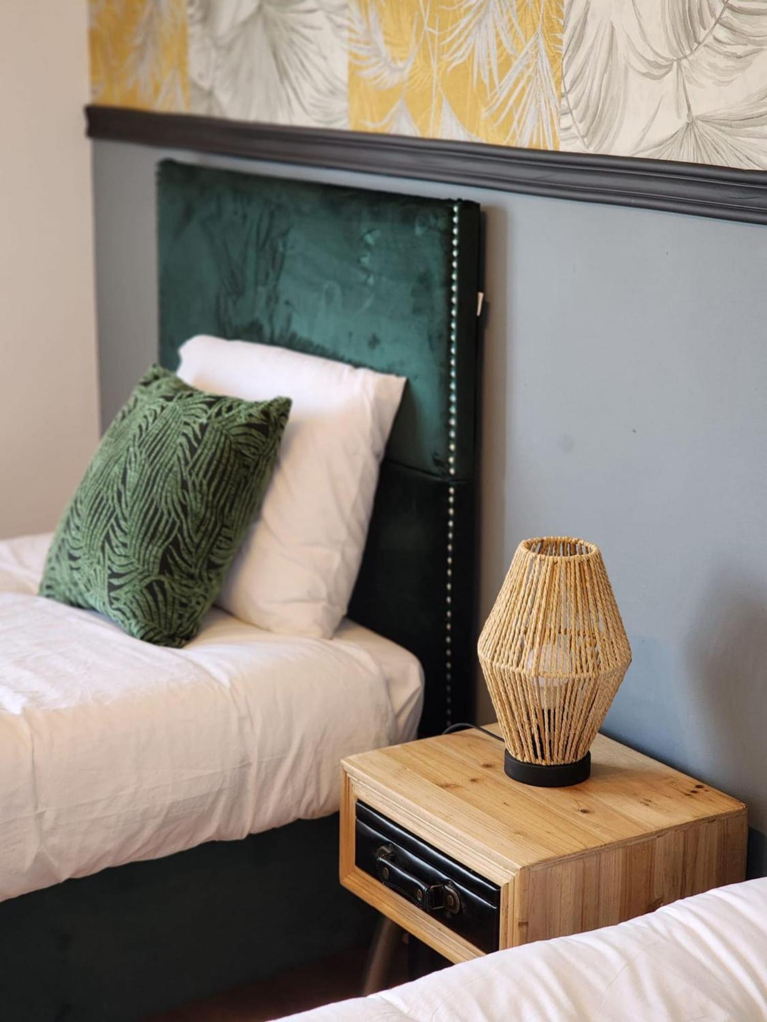 Cozy Apartment In Central Almada W Swing Chairs מראה חיצוני תמונה