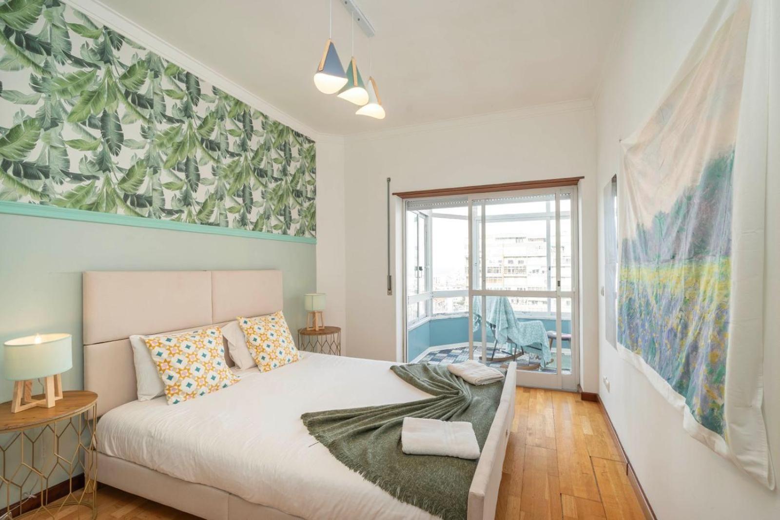 Cozy Apartment In Central Almada W Swing Chairs מראה חיצוני תמונה