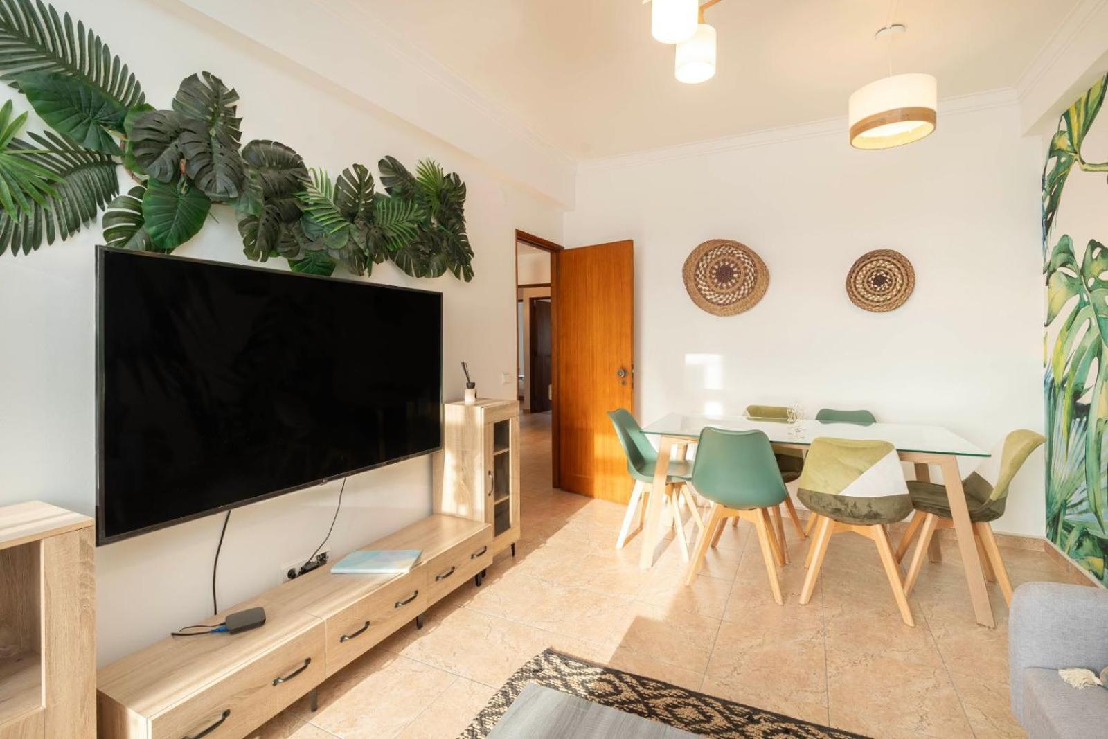 Cozy Apartment In Central Almada W Swing Chairs מראה חיצוני תמונה