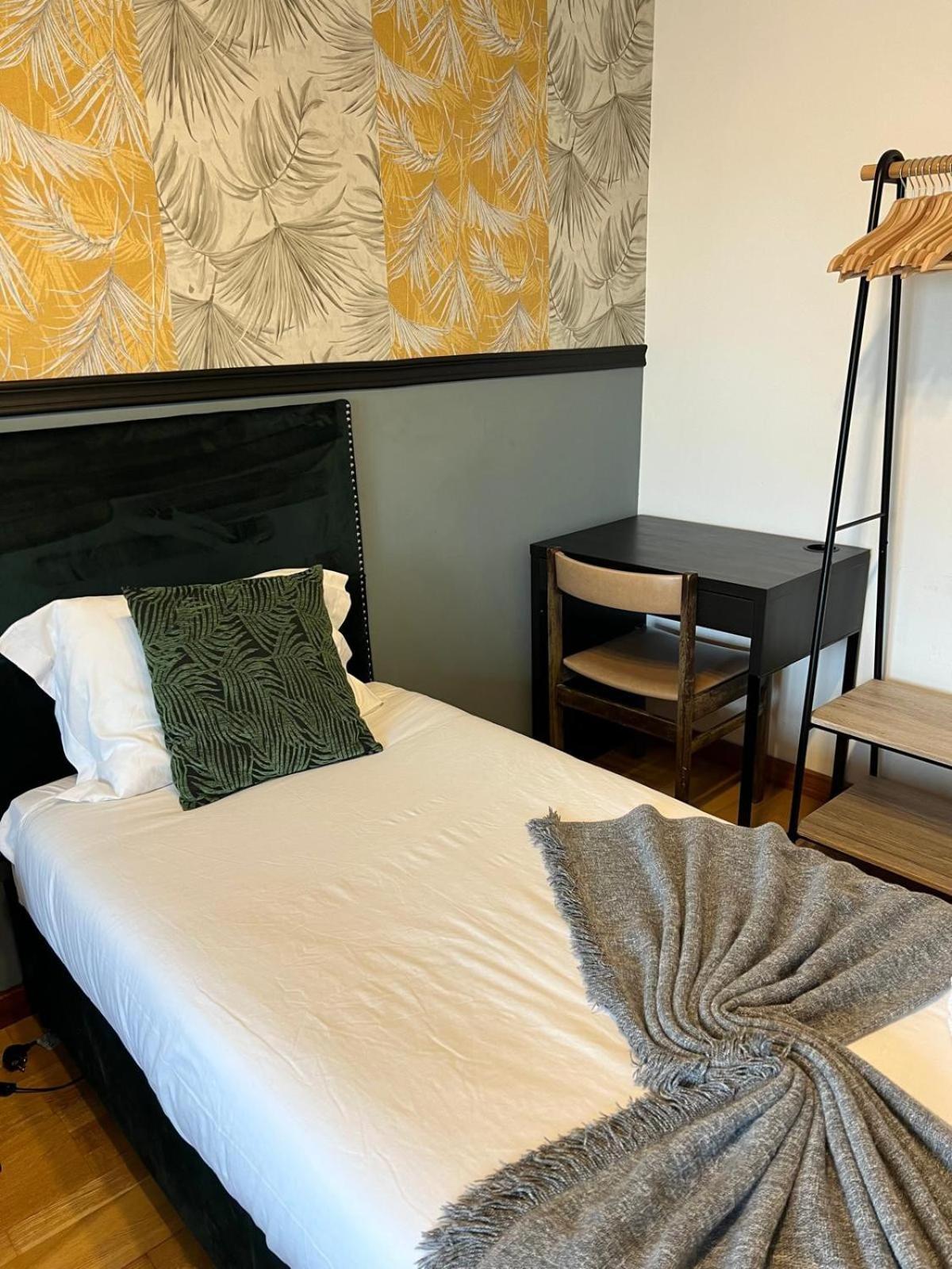 Cozy Apartment In Central Almada W Swing Chairs מראה חיצוני תמונה